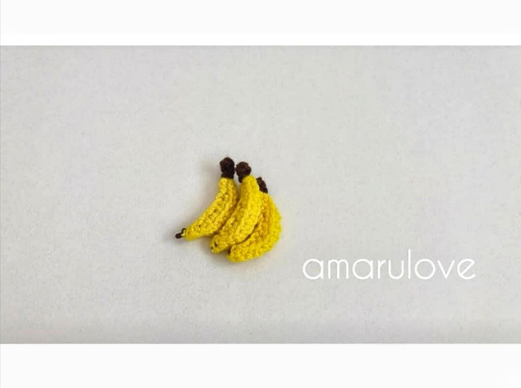 banano mini amigurumi